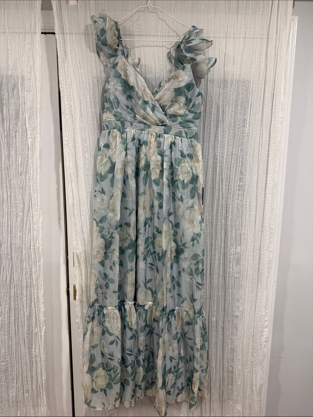 NWT Women’s Lulus Soiree Perfection Light Blue Floral Ruffled Tiered Maxi Dress